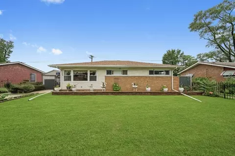 3048 Sherwood Ave, Markham, IL 60428