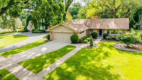 638 N Edgewood Ave, La Grange Park, IL 60526