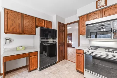 90 N Prairie Dr, Addison, IL 60101 photo 12