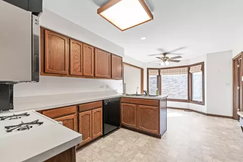 90 N Prairie Dr, Addison, IL 60101 photo 13