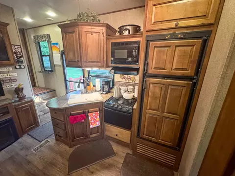 2452 Woodhaven, Sublette, IL 61367 photo 10