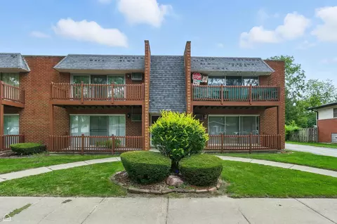 523 N Pleasant Dr #1A, Glenwood, IL 60425