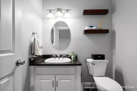 Bath - 16127 Gamay Dr, Plainfield, IL 60586 photo 1 of 5