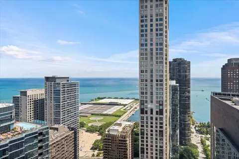 View/Area - Undisclosed, Chicago, IL 60611 photo 1 of 4