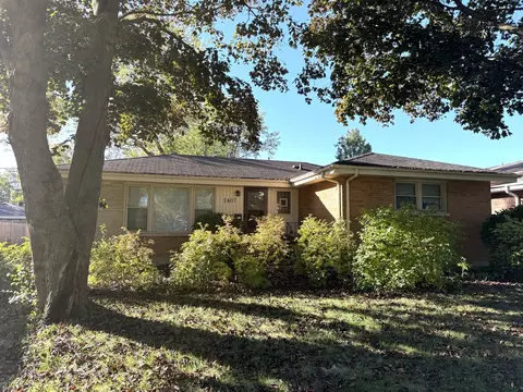 1407 W Sigwalt St, Arlington Heights, IL 60005
