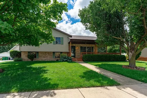 106 W Main St, Kirkland, IL 60146