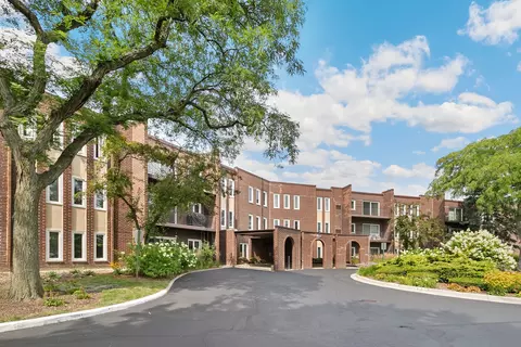1550 Sandpebble Dr #307, Wheeling, IL 60090