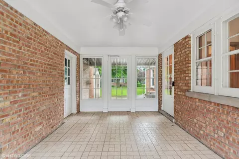 Exterior - 402 Berry Rd, Barrington, IL 60010 photo 6 of 6