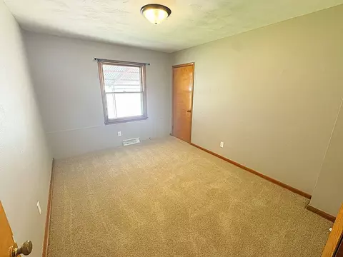 Bedroom - 516 Assembly Pl, Dixon, IL 61021 photo 5 of 5