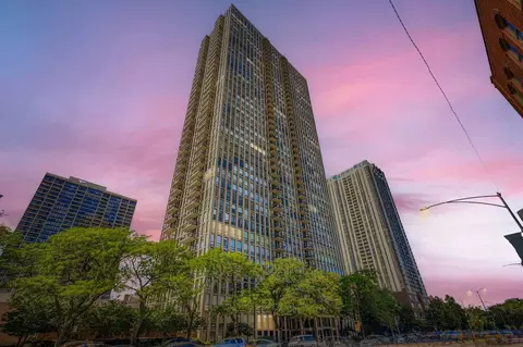 1660 N La Salle Dr #307, Chicago, IL 60614