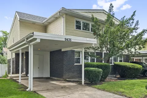 9435 Meadow Ln, Des Plaines, IL 60016