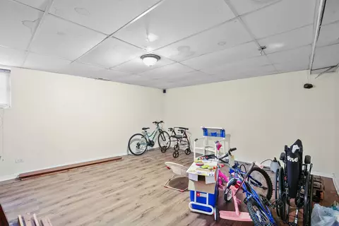 Other - 1036 E Hyde Park Blvd, Chicago, IL 60615 photo 2 of 5