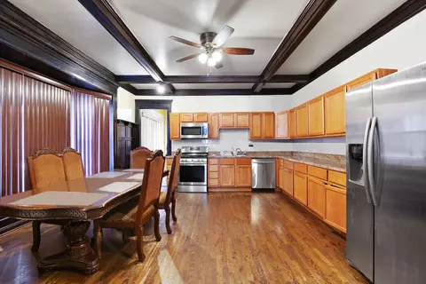 Kitchen - 1036 E Hyde Park Blvd, Chicago, IL 60615 photo 1 of 1