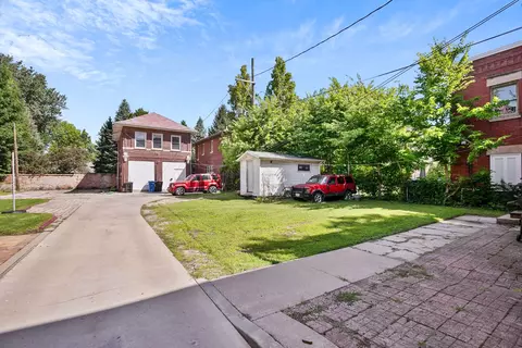Exterior - 1036 E Hyde Park Blvd, Chicago, IL 60615 photo 3 of 3