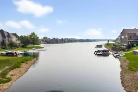 8160 Lakeview Ct, Winfield, IN 46307 photo 27