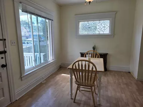 117 5th St, Aurora, IL 60505 photo 6