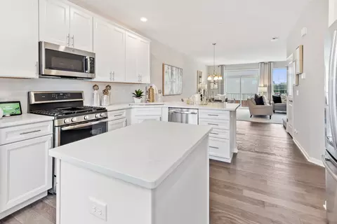 525 Red Oak Cir, Volo, IL 60020 photo 7