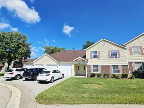 748 Sterling Ct #A1, Bartlett, IL 60103