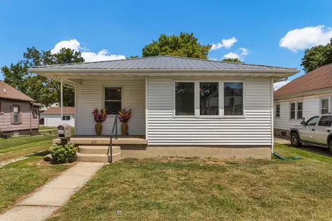 237 E State St, Paxton, IL 60957
