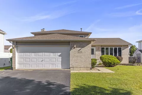1074 Monterey Dr, Romeoville, IL 60446