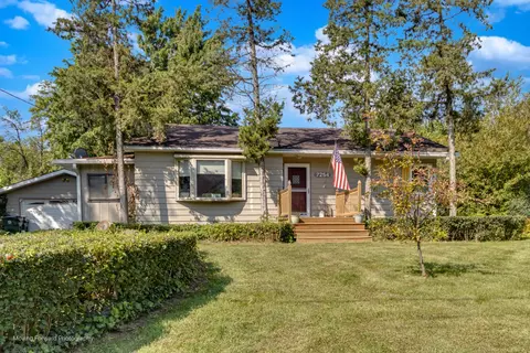 7254 Fair Elms Ave, Burr Ridge, IL 60527