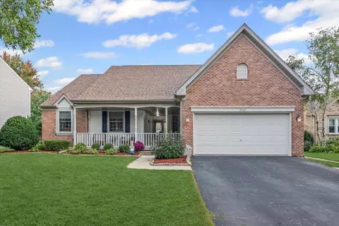 2581 Oak Trails Dr, Aurora, IL 60506