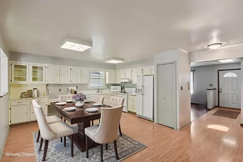 Dining - 1316 Trend Dr, Morris, IL 60450 photo 1 of 1
