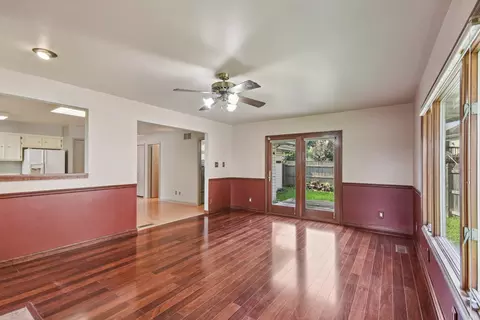 Living - 1316 Trend Dr, Morris, IL 60450 photo 8 of 8