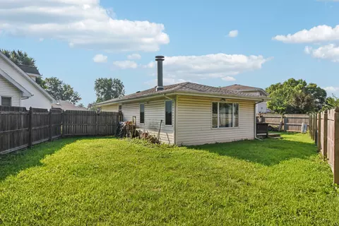Exterior - 1316 Trend Dr, Morris, IL 60450 photo 6 of 7