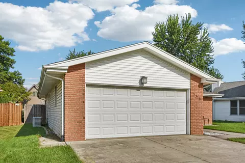 Exterior - 1316 Trend Dr, Morris, IL 60450 photo 3 of 7