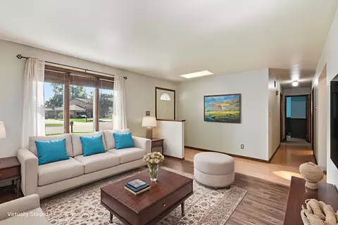 Living - 1316 Trend Dr, Morris, IL 60450 photo 1 of 8