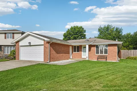 1316 Trend Dr, Morris, IL 60450