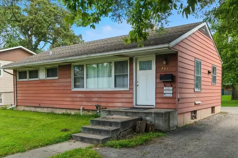 425 S Lake St, Mundelein, IL 60060