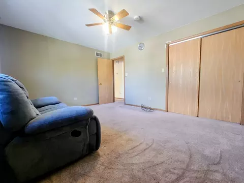 Bedroom - 1900 Mystic Dr, Plainfield, IL 60586 photo 4 of 7