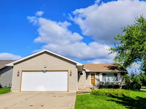 1900 Mystic Dr, Plainfield, IL 60586