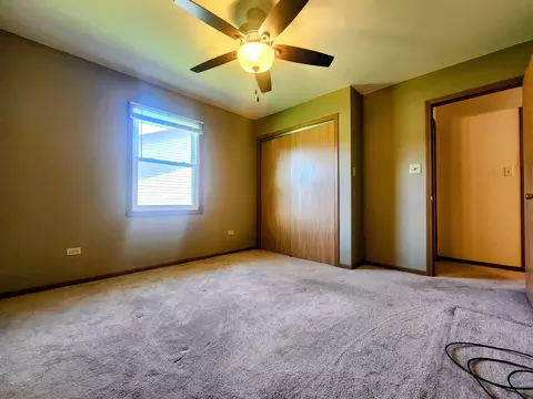 Bedroom - 1900 Mystic Dr, Plainfield, IL 60586 photo 6 of 7