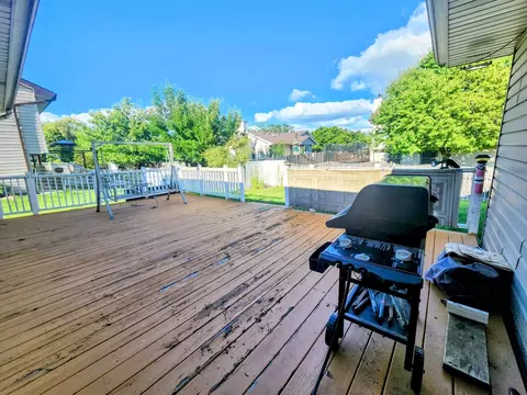 Exterior - 1900 Mystic Dr, Plainfield, IL 60586 photo 3 of 6