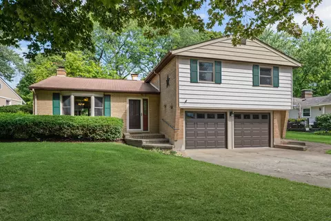 533 Wendt Ave, East Dundee, IL 60118