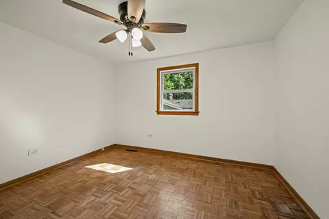 Bedroom - 533 Wendt Ave, East Dundee, IL 60118 photo 3 of 4