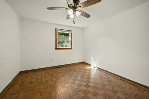 Bedroom - 533 Wendt Ave, East Dundee, IL 60118 photo 1 of 4