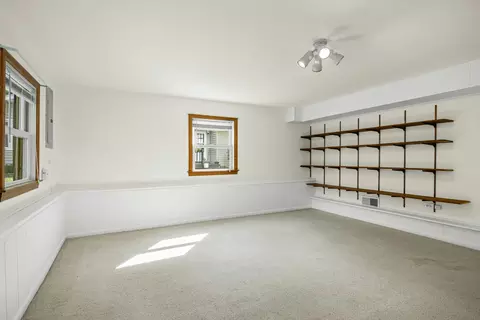 Living - 533 Wendt Ave, East Dundee, IL 60118 photo 5 of 5