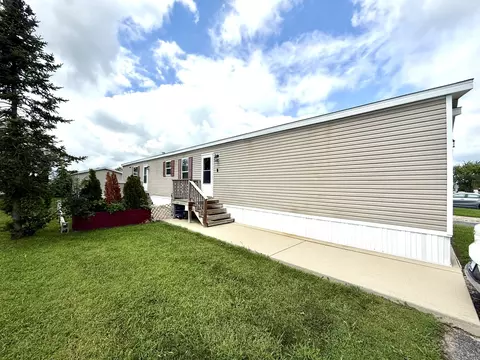 52 Cherry Ln, Bourbonnais, IL 60914