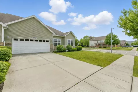 15701 Cove Cir, Plainfield, IL 60544 photo 2