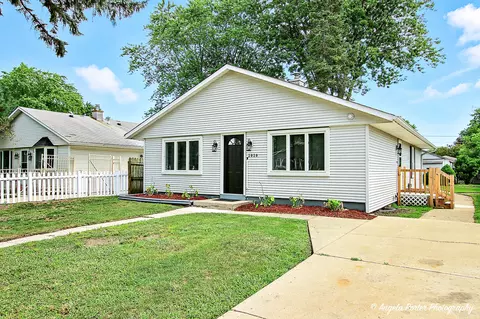 2029 Gideon Ave, Zion, IL 60099