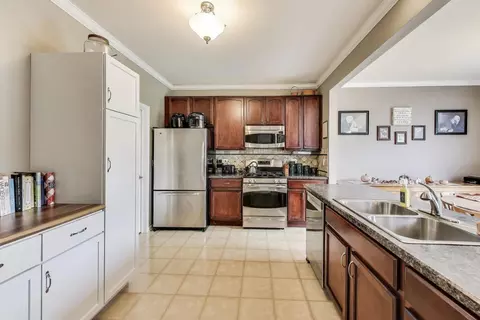 Kitchen - 1113 Draper Rd, Mchenry, IL 60050 photo 2 of 3