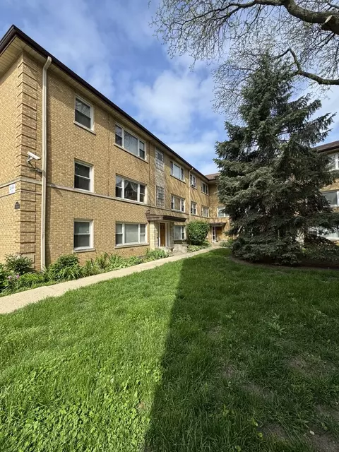 4456 W Gunnison St #2A, Chicago, IL 60630