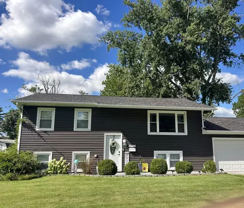 3552 E Orchard Dr, Decatur, IL 62521