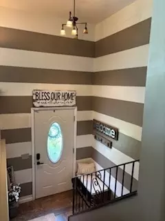 Entry Way - 3552 E Orchard Dr, Decatur, IL 62521 photo 1 of 1