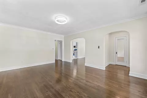 Living - 3237 W 83rd Pl, Chicago, IL 60652 photo 4 of 5