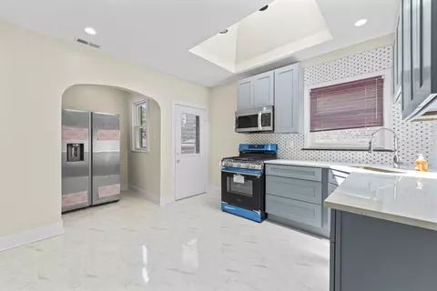Kitchen - 3237 W 83rd Pl, Chicago, IL 60652 photo 2 of 2